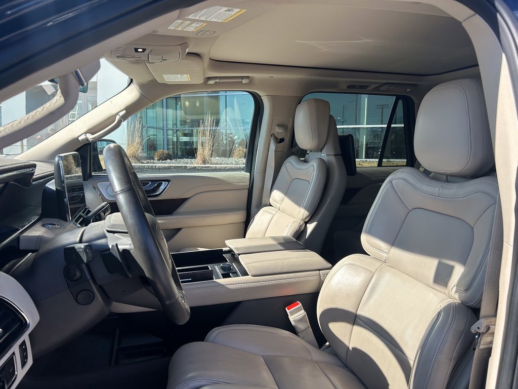 Used 2020 Lincoln Navigator Reserve w/ Luxury Package image 9