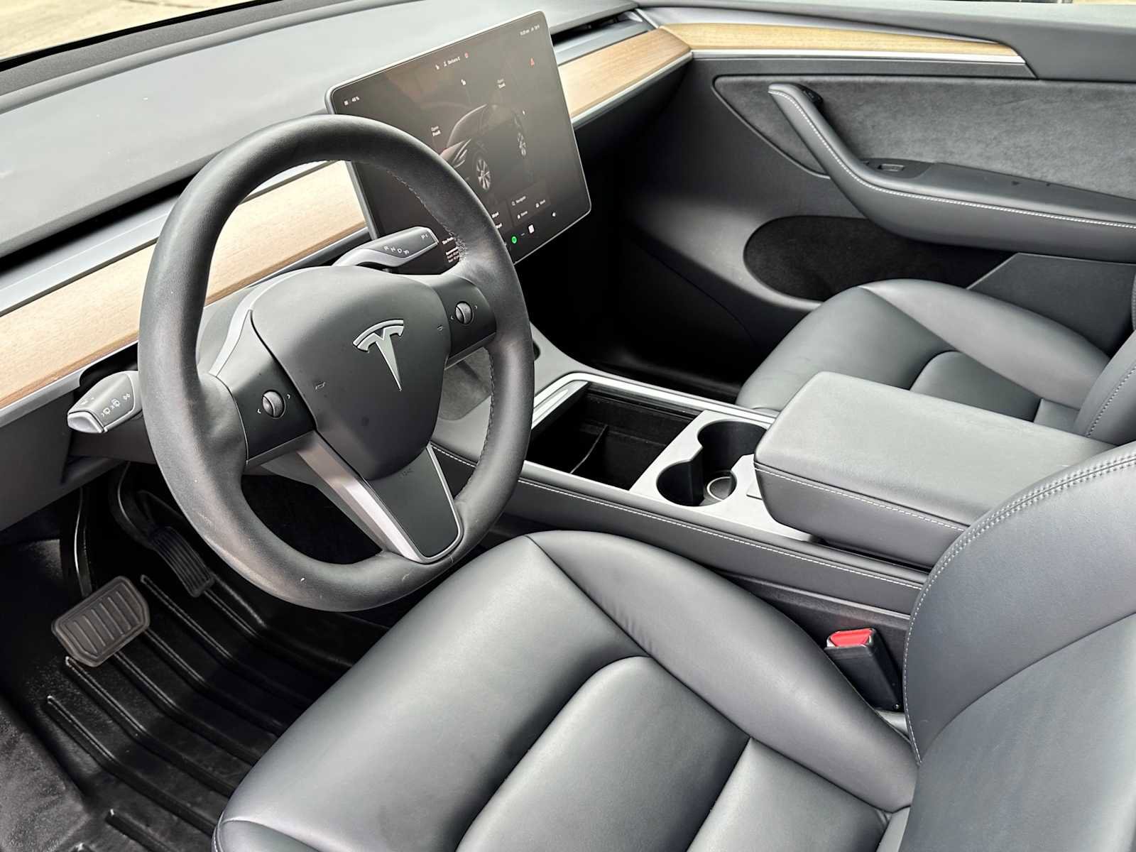Used 2023 Tesla Model Y Long Range image 8