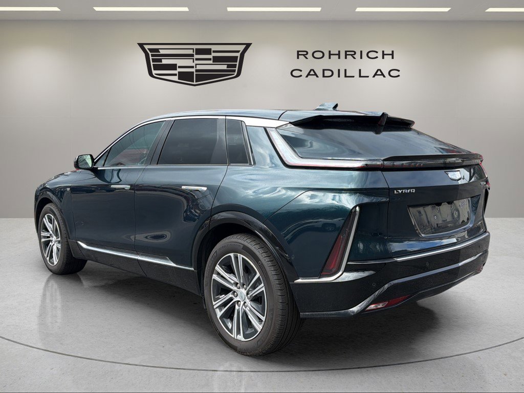 Certified 2025 Cadillac Lyriq Luxury AWD/4WD image 11