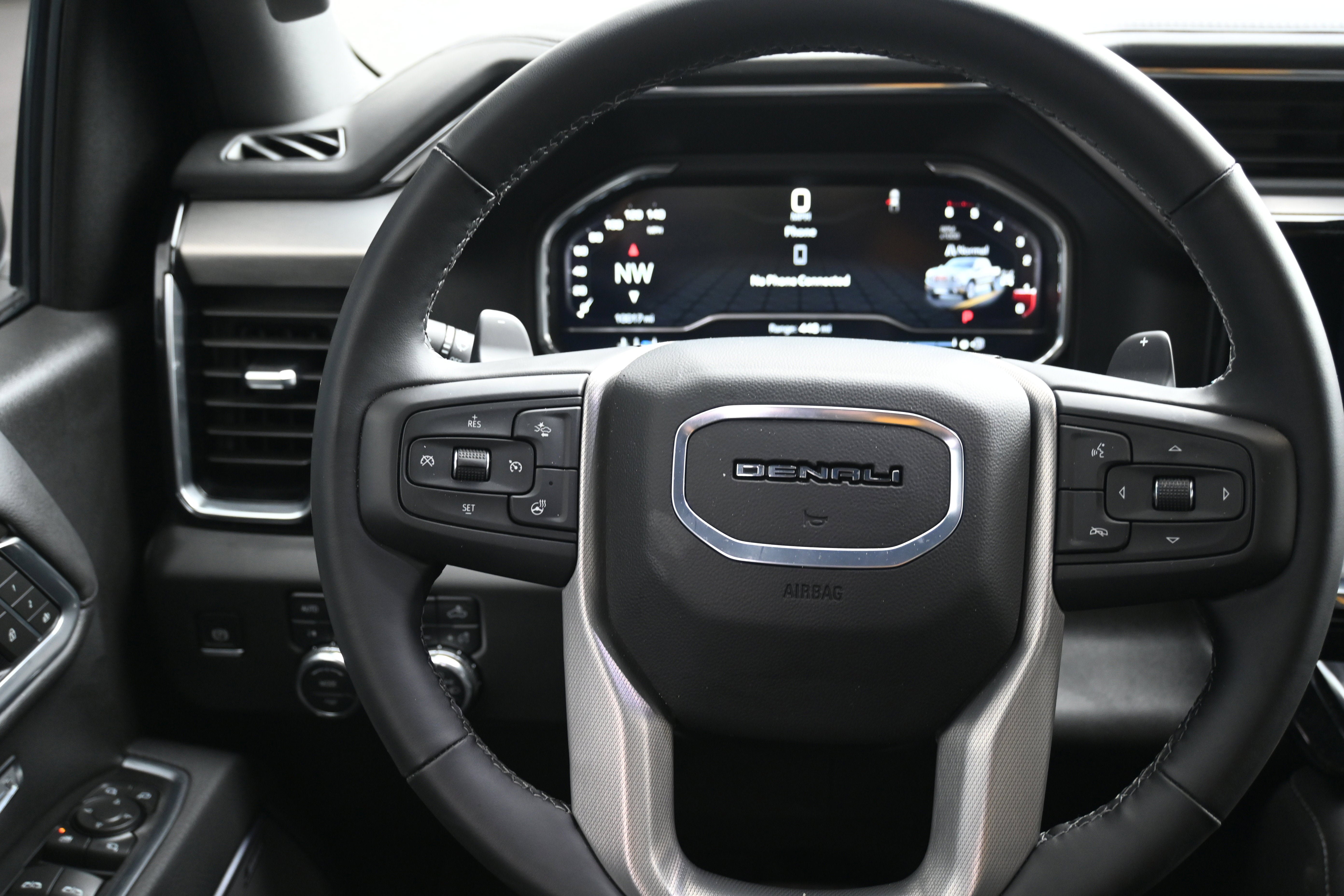 Used 2025 GMC Sierra 1500 Denali w/ Denali Reserve Package AWD/4WD image 19