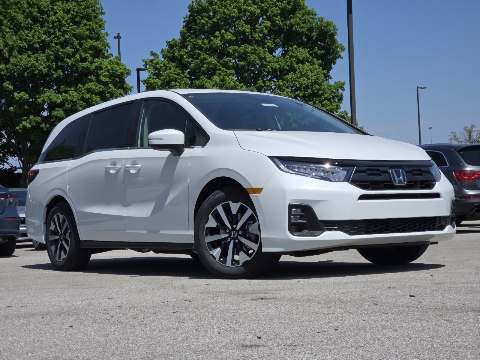 New 2026 Honda Odyssey EX-L image 2