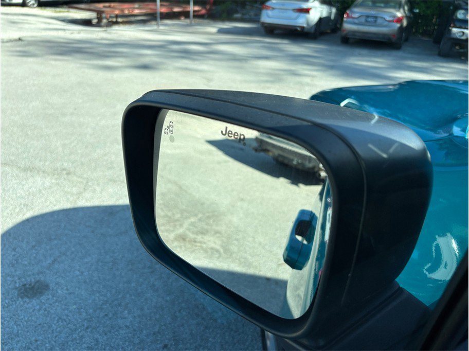 Used 2021 Jeep Renegade Latitude FWD image 18