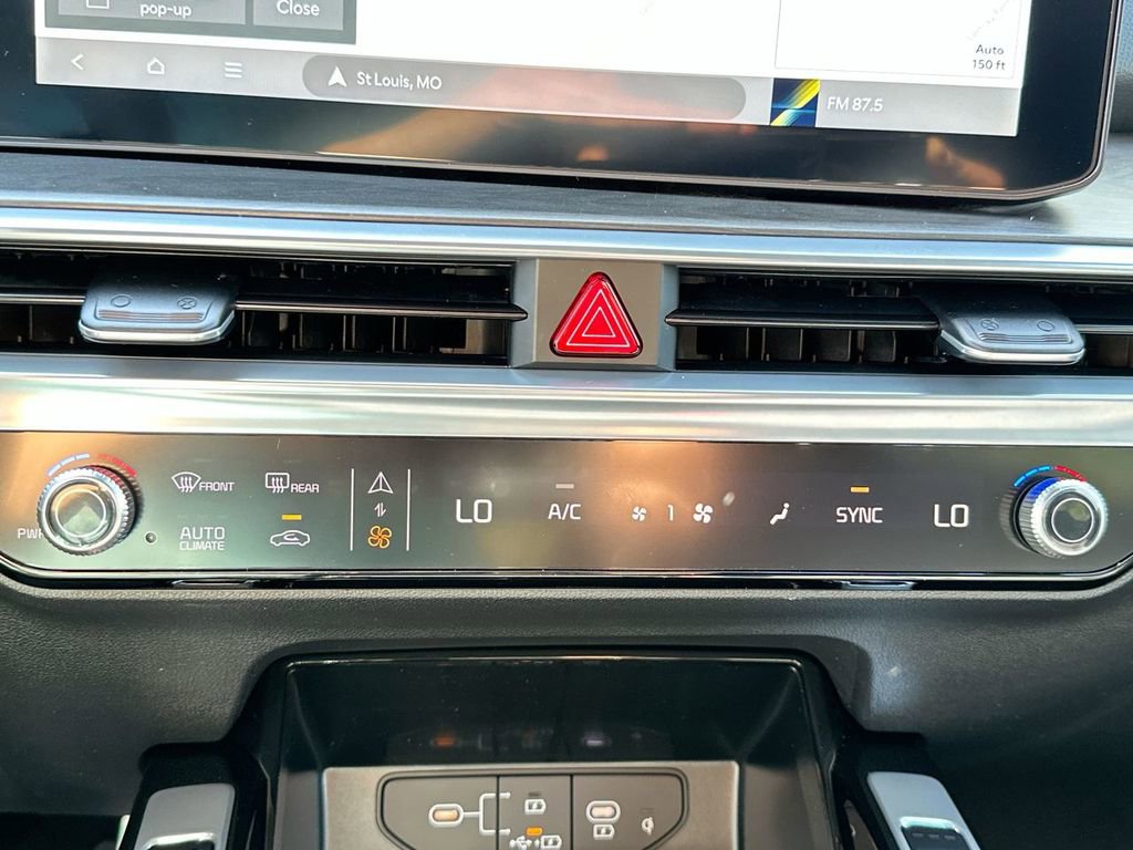 Used 2024 Kia Sorento SX Prestige image 38