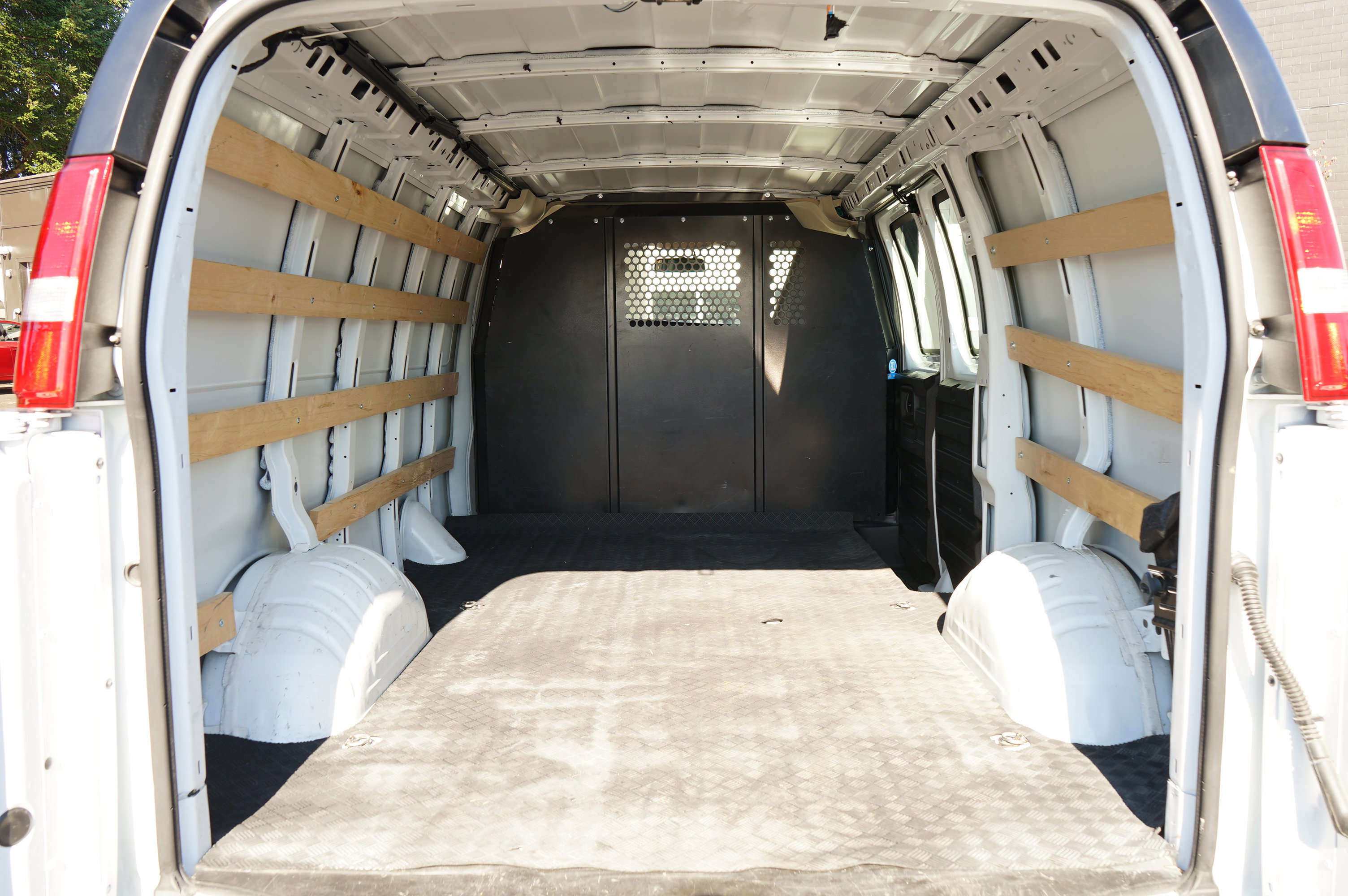 Used 2024 Chevrolet Express 2500 w/ Driver Convenience Package image 19