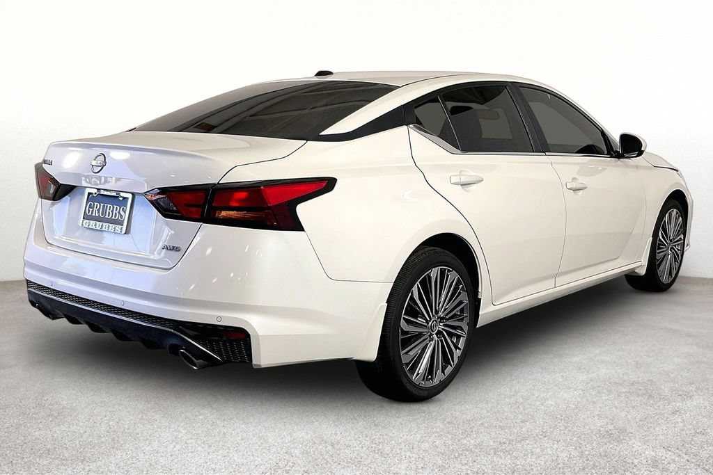 New 2026 Nissan Altima 2.5 SV w/ SV Premium Package AWD/4WD image 7