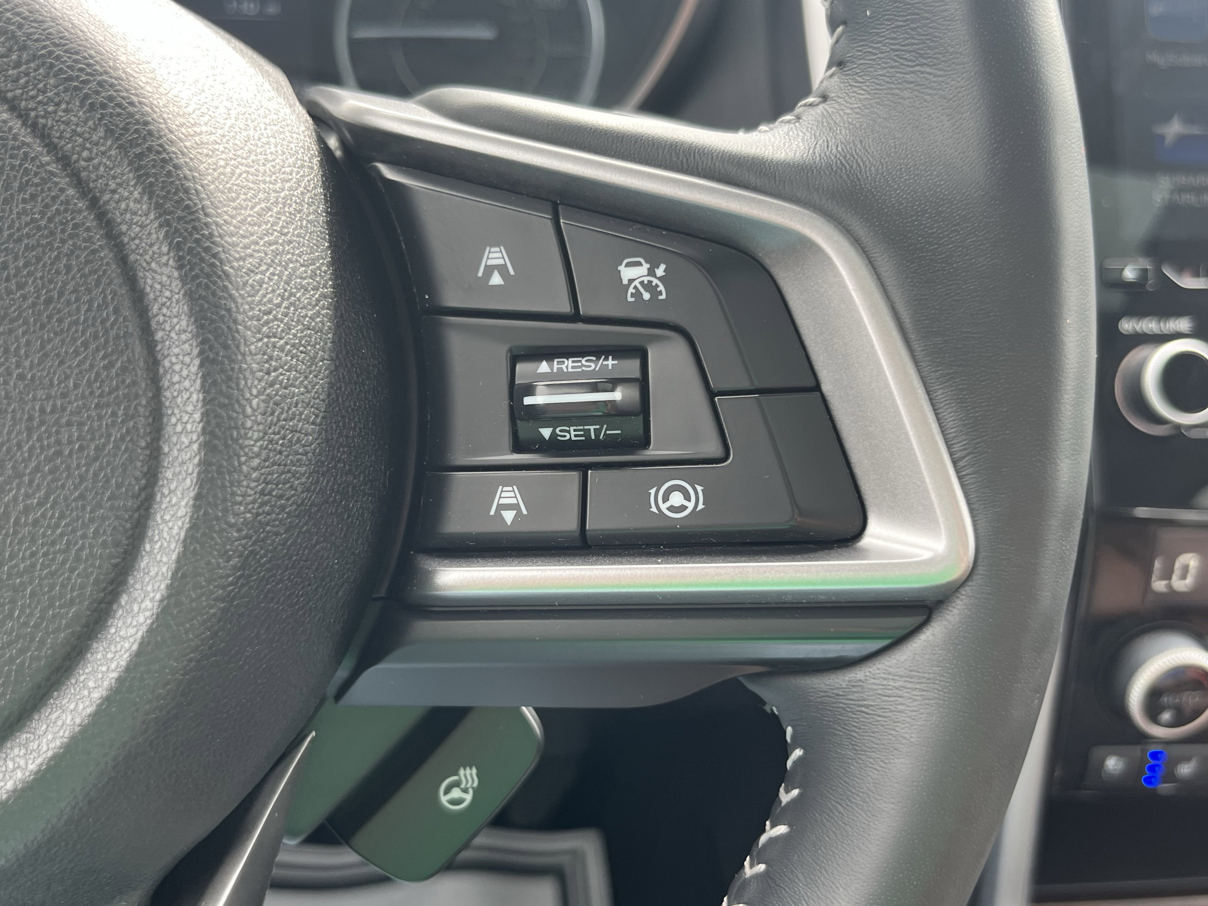 Used 2022 Subaru Ascent Touring w/ Popular Package #2A image 12