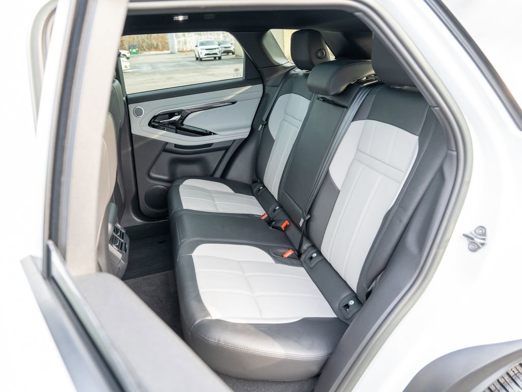 Used 2023 Land Rover Range Rover Evoque R-Dynamic S image 36