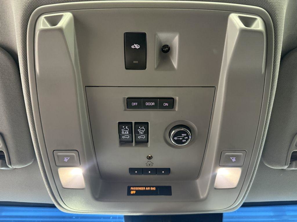 Used 2017 GMC Yukon XL Denali w/ Open Road Package image 28