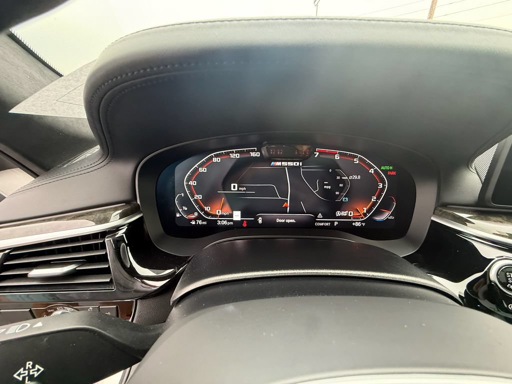 Used 2022 BMW M550i xDrive w/ Executive Package AWD/4WD image 17