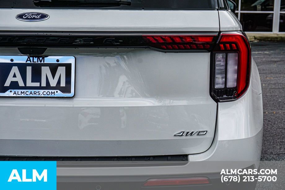 Used 2025 Ford Explorer ST-Line AWD/4WD image 13
