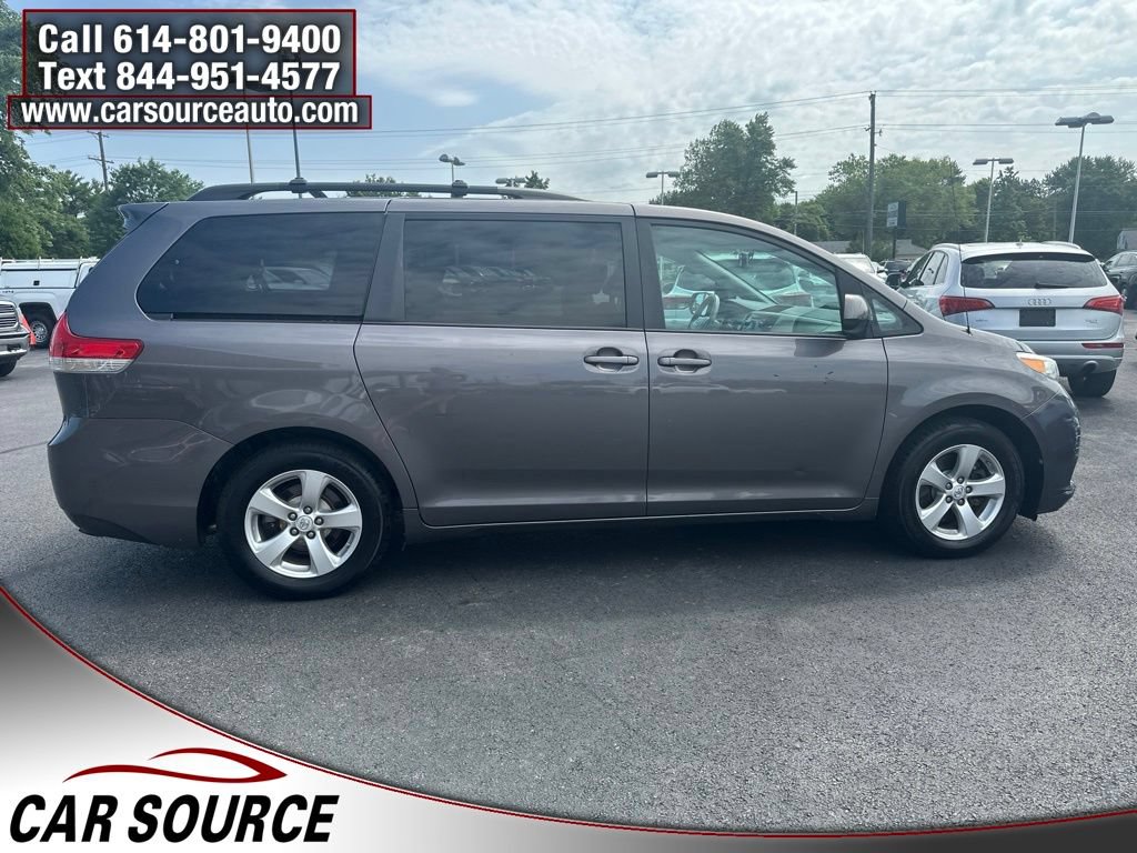 Used 2013 Toyota Sienna LE w/ Towing Pkg FWD image 9