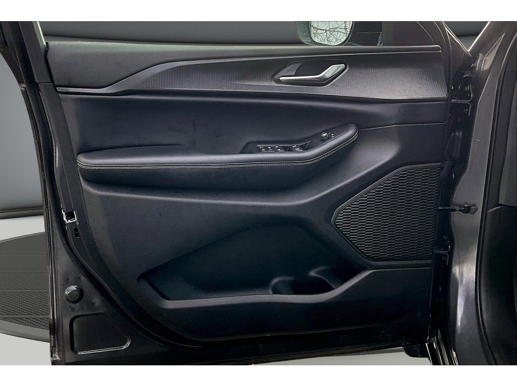 Certified 2025 Jeep Grand Cherokee Altitude image 20