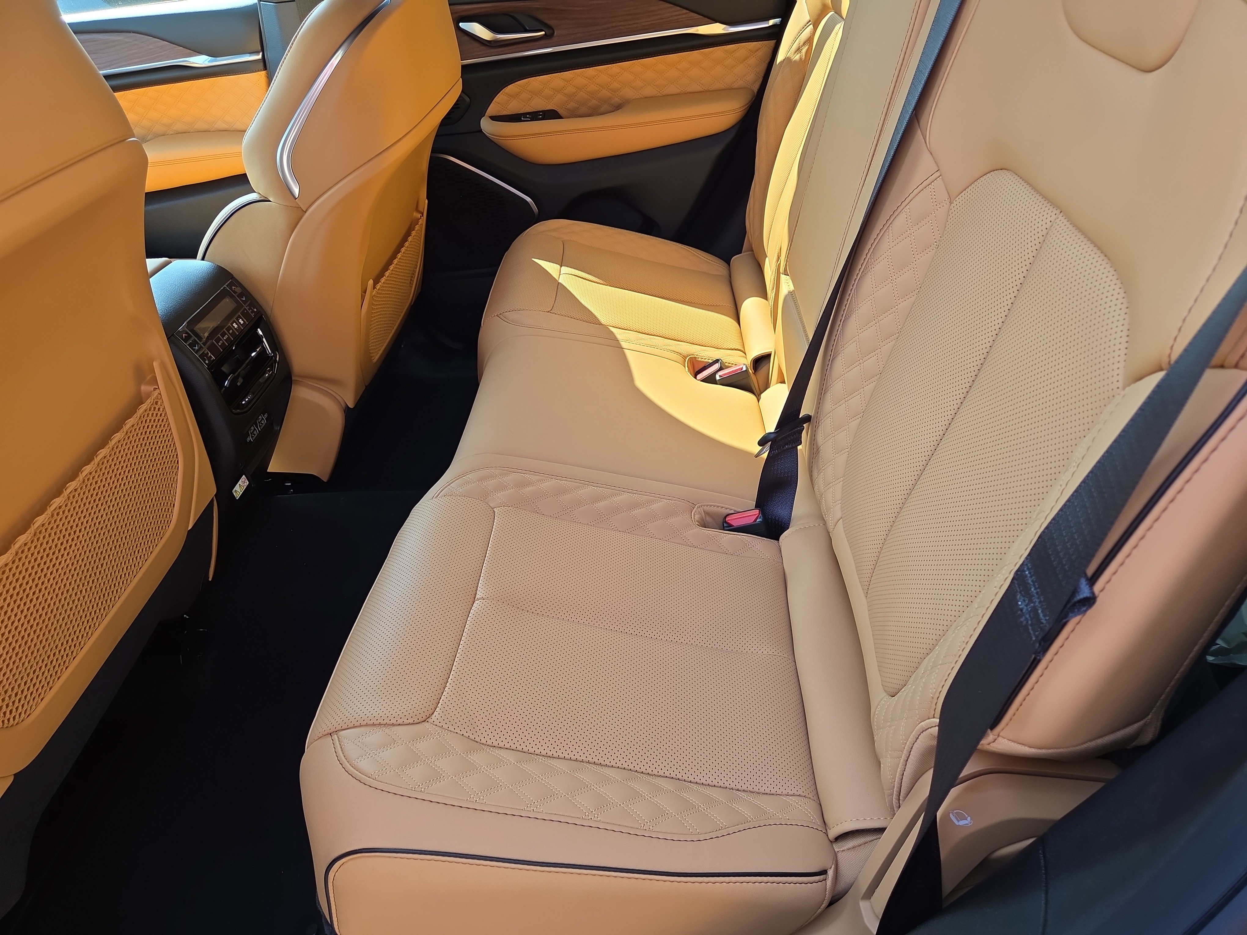 New 2025 Jeep Grand Cherokee Summit w/ Obsidian Package image 6