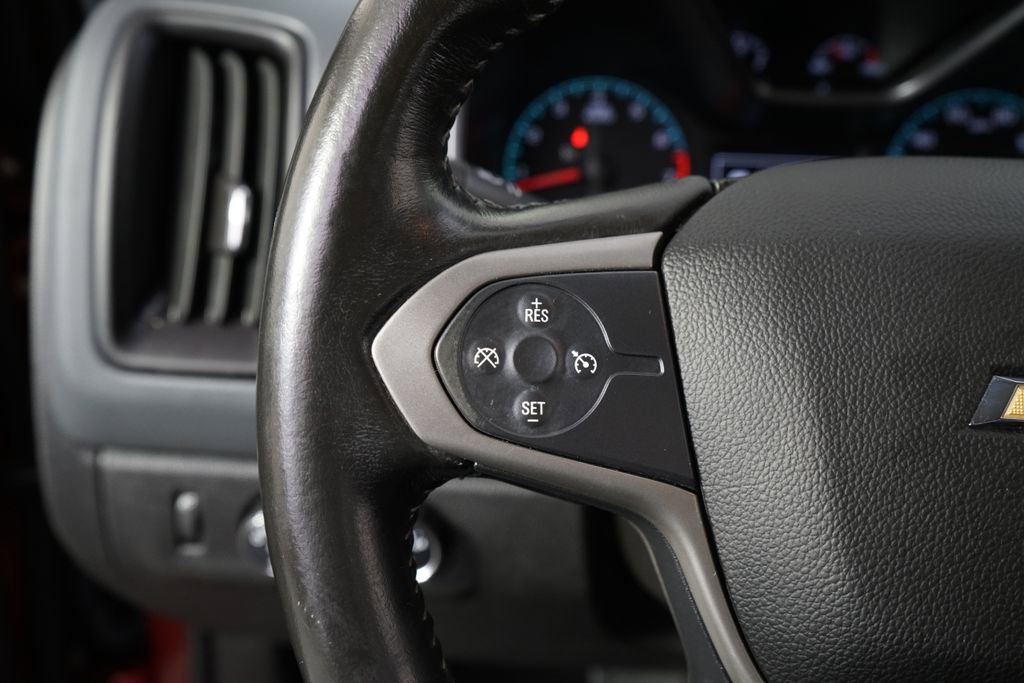 Used 2015 Chevrolet Colorado Z71 AWD/4WD image 34