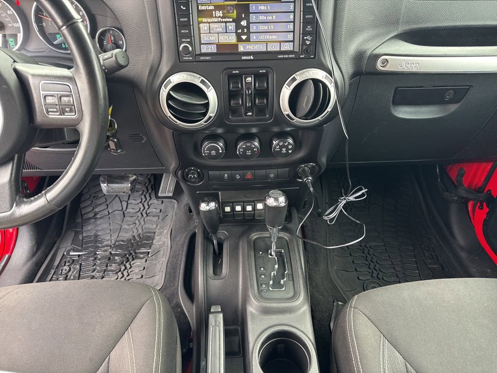 Used 2016 Jeep Wrangler Unlimited Rubicon w/ Connectivity Group image 59