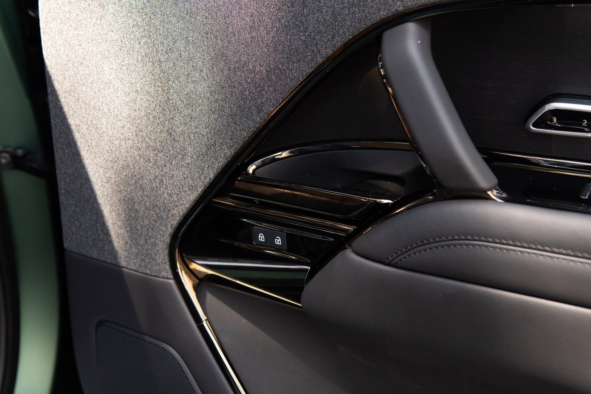 Used 2025 Land Rover Range Rover Sport Dynamic SE AWD/4WD image 56