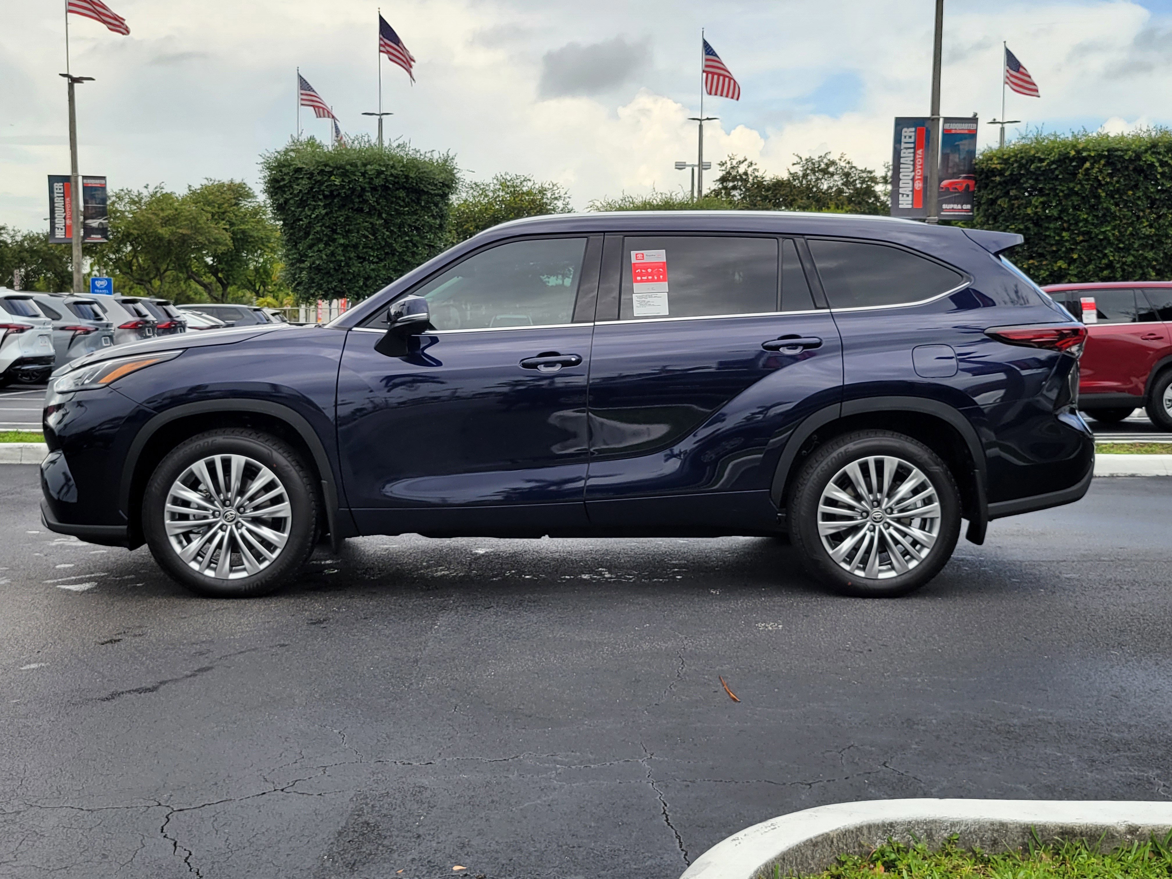 New 2026 Toyota Highlander Platinum AWD/4WD image 7