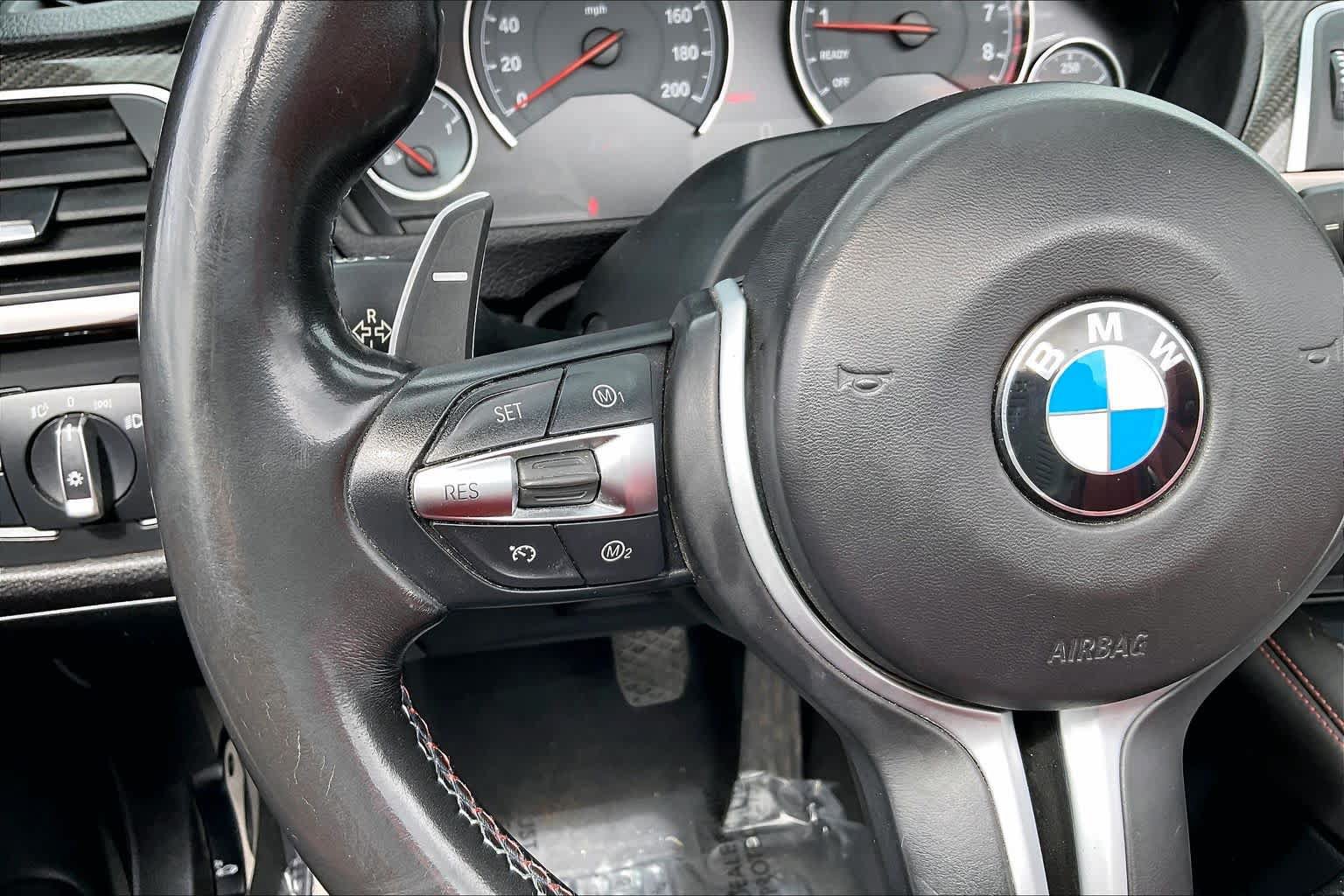 Used 2016 BMW M4 Convertible RWD image 22