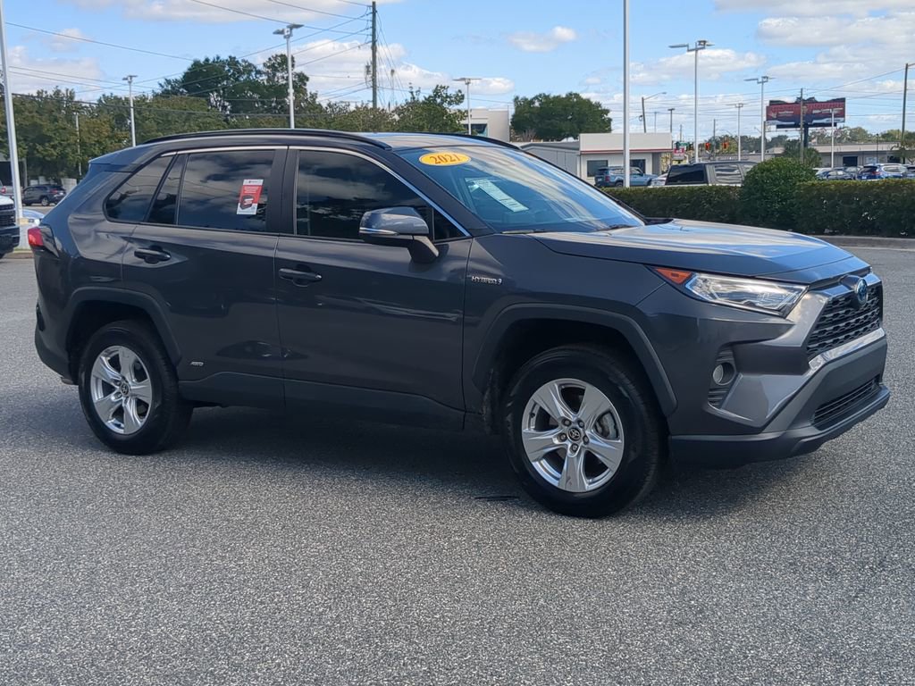 Used 2021 Toyota RAV4 XLE w/ Convenience Package image 11