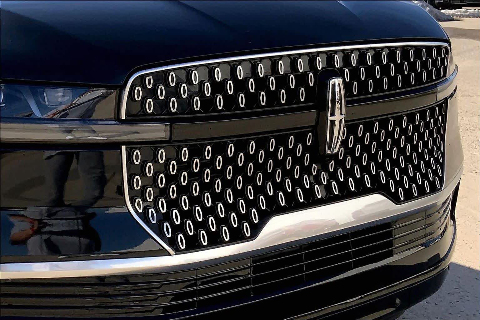 Used 2025 Lincoln Navigator Reserve AWD/4WD image 56