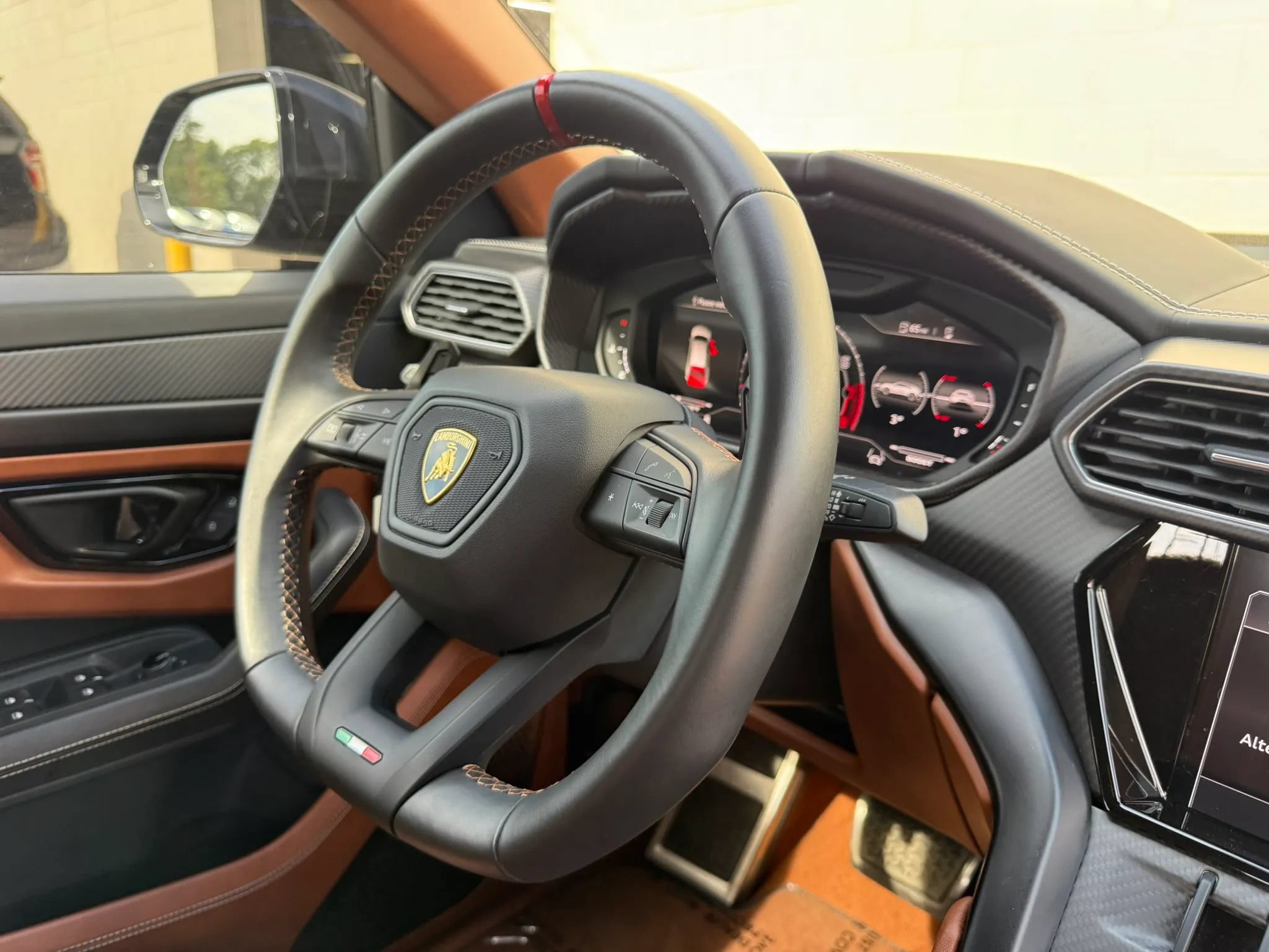 Used 2023 Lamborghini Urus S AWD/4WD image 69
