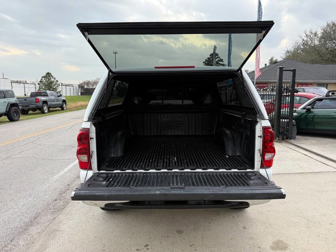 Used 2004 Chevrolet Silverado 1500 LS w/ Light Duty Power Package image 35