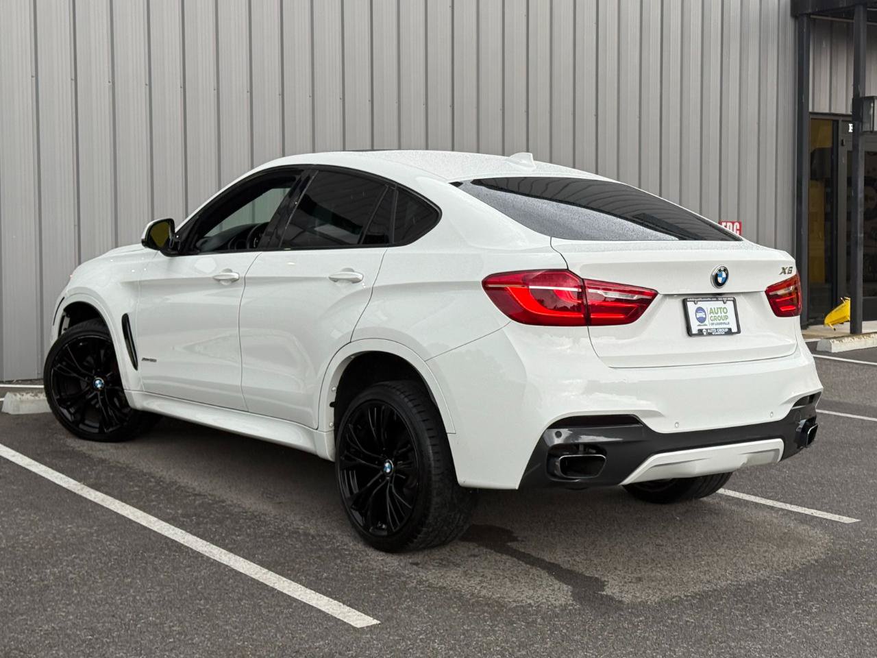 Used 2019 BMW X6 xDrive50i w/ M Sport Package AWD/4WD image 7