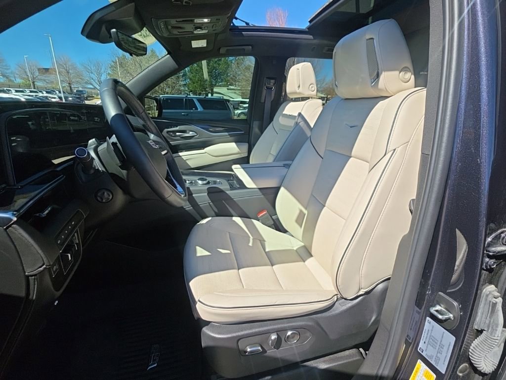 Certified 2024 Cadillac Escalade Sport w/ Heavy-Duty Trailer Package image 35