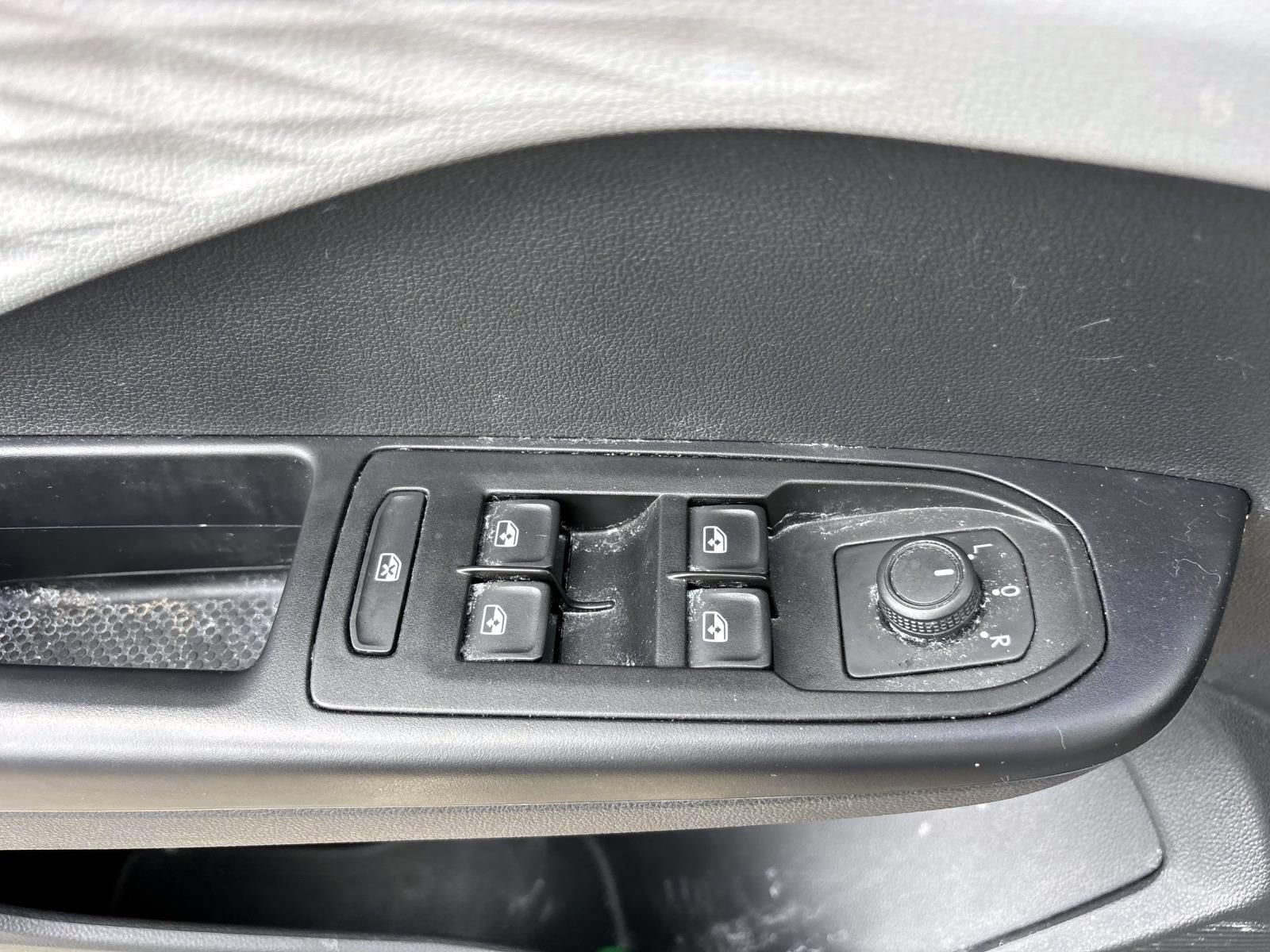 Used 2023 Volkswagen Taos S FWD image 11