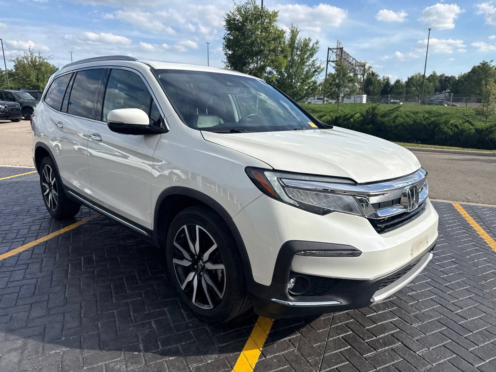 Used 2019 Honda Pilot Touring image 3