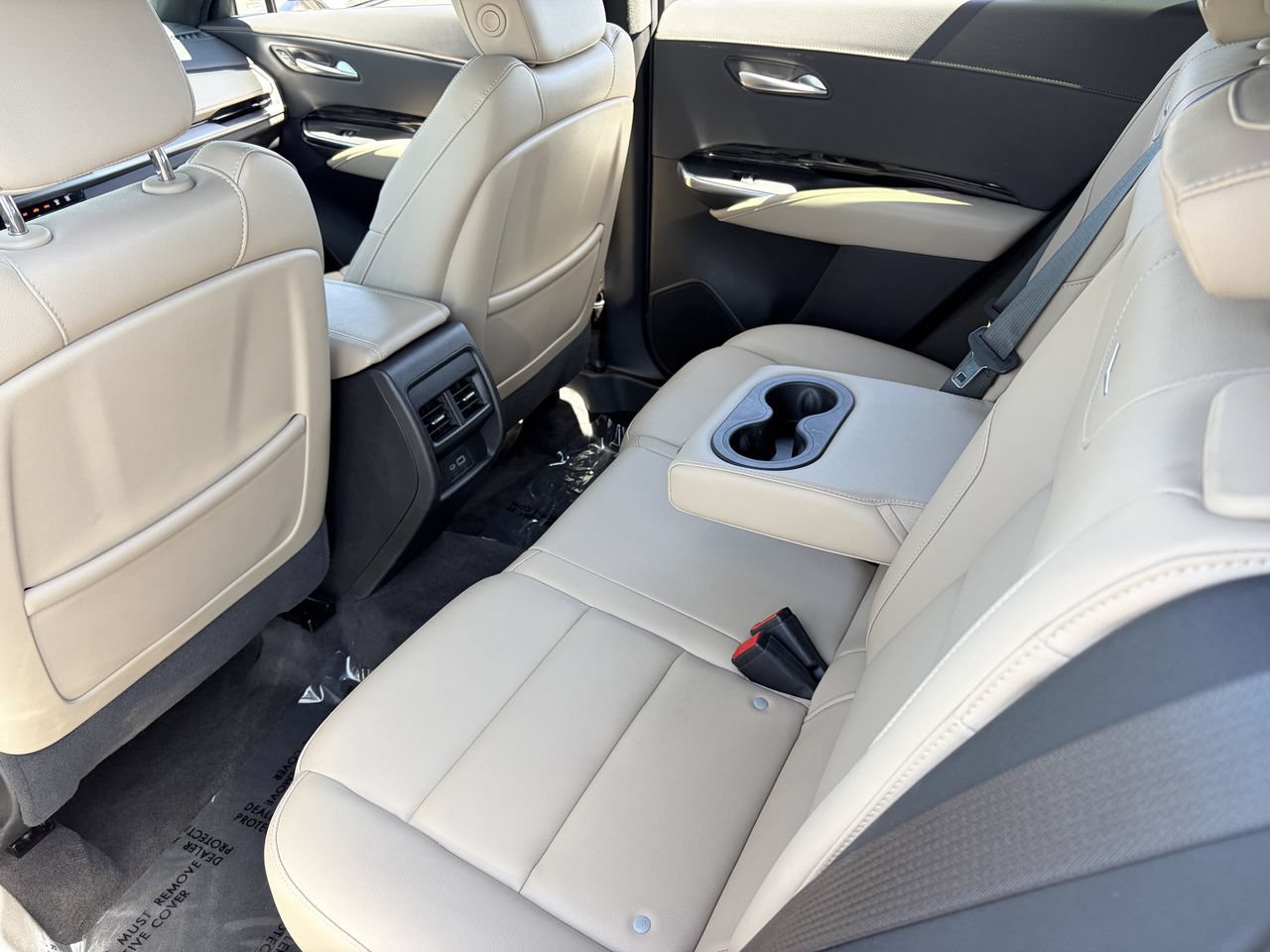 Certified 2024 Cadillac XT4 Luxury FWD image 17