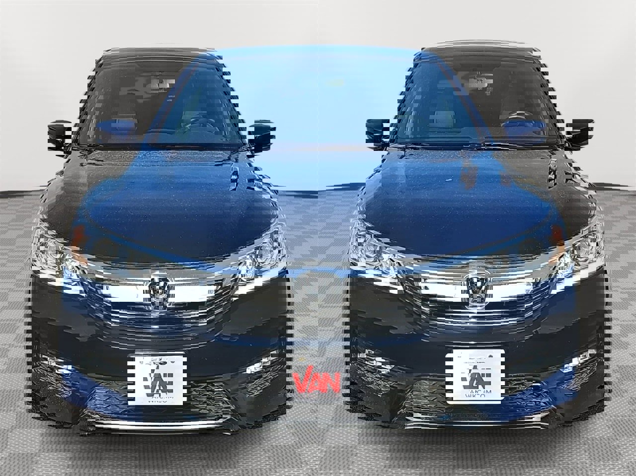 Used 2017 Honda Accord Sport image 2