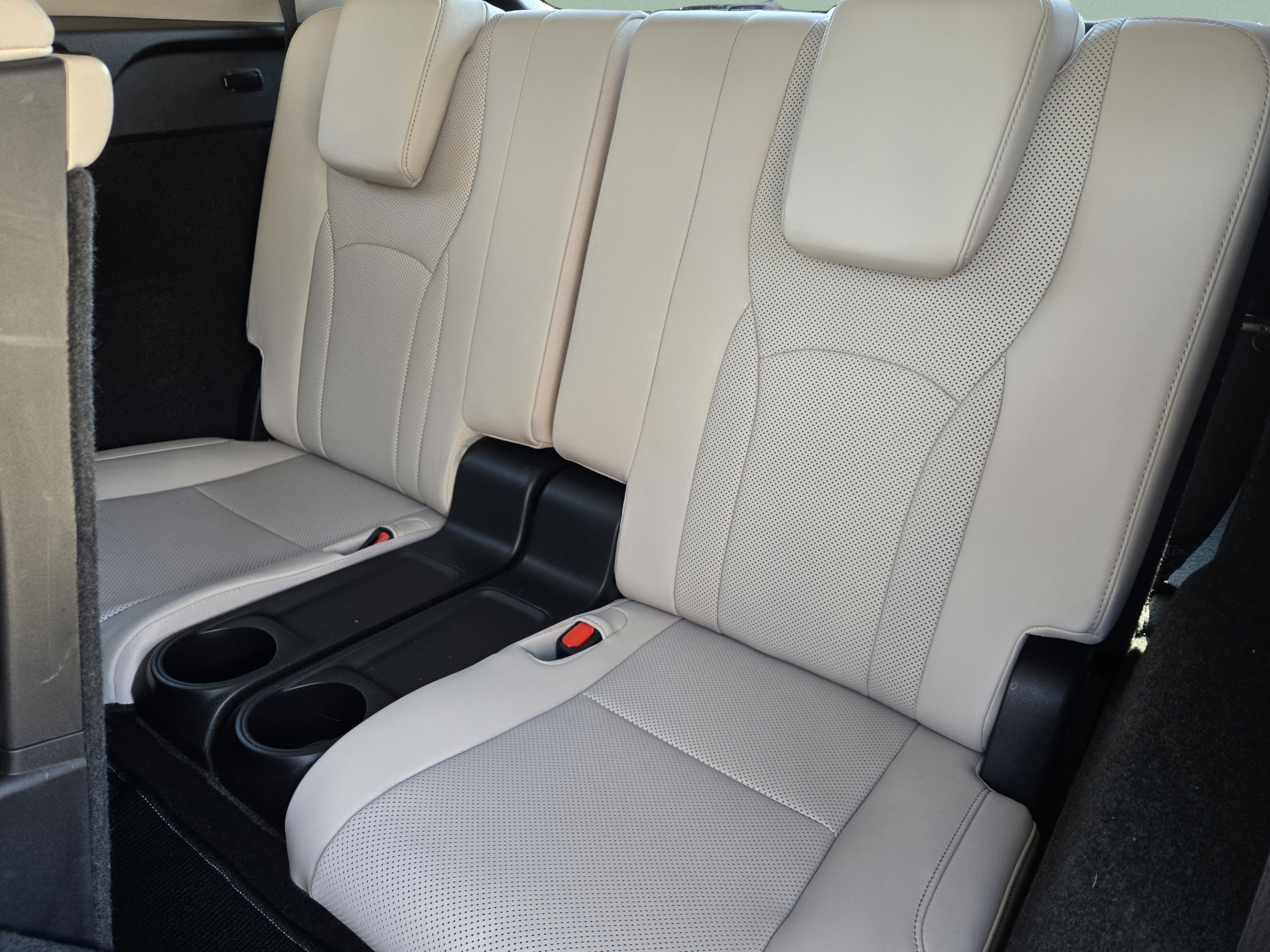 Used 2020 Lexus RX 350L FWD w/ Premium Package image 30