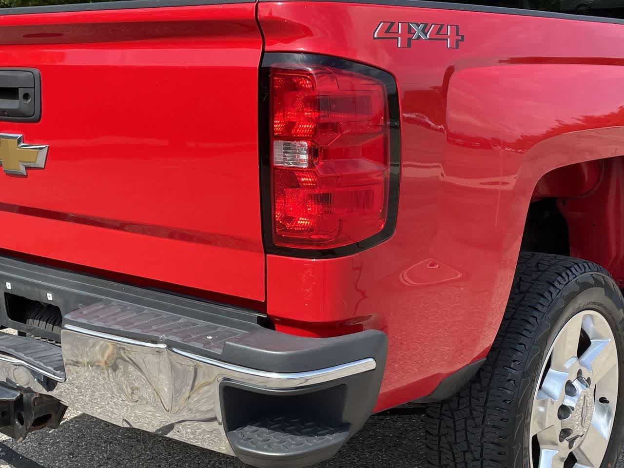 Used 2019 Chevrolet Silverado 2500 W/T w/ Snow Plow Prep Package AWD/4WD image 37