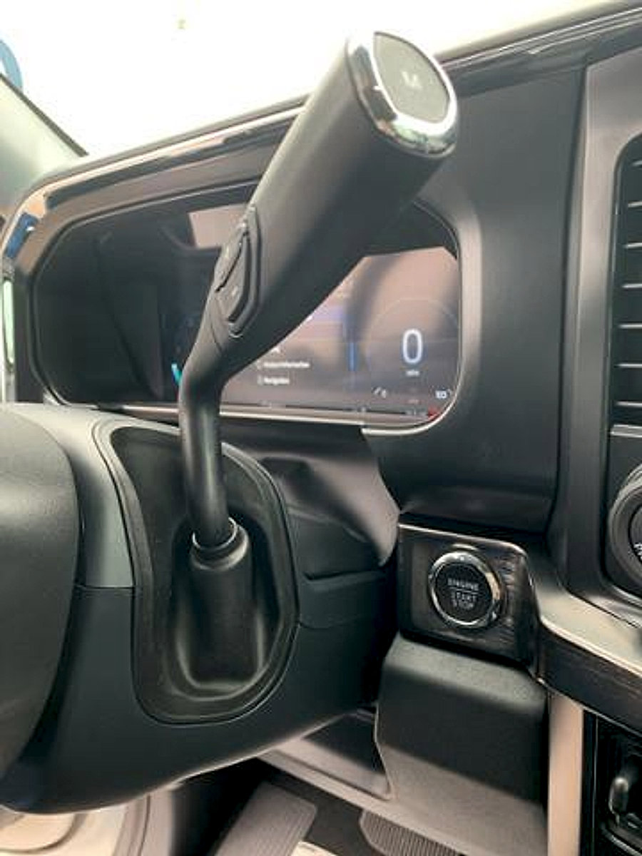 New 2024 Ford F250 Lariat w/ Lariat Ultimate Package image 28