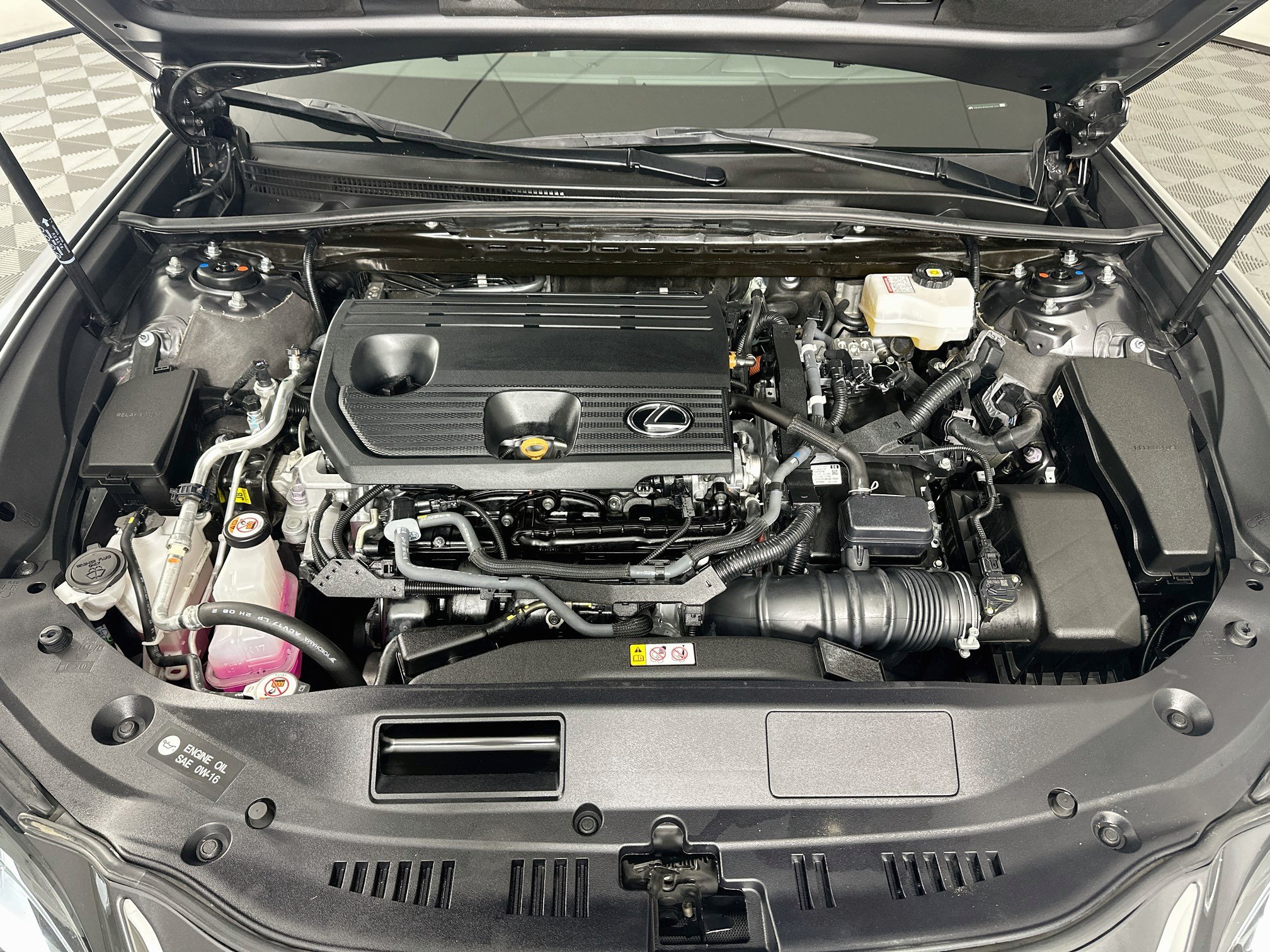 Used 2024 Lexus ES 300h w/ Premium Package FWD image 33
