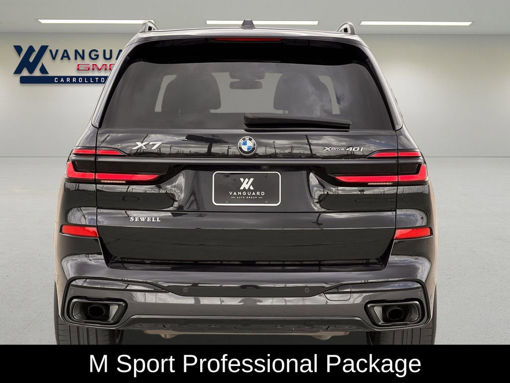 Used 2025 BMW X7 xDrive40i w/ M Sport Package image 4