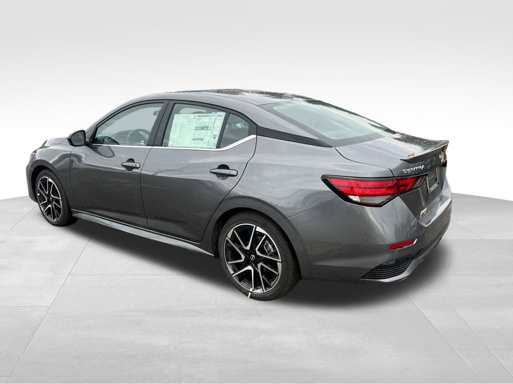 New 2025 Nissan Sentra SR image 4