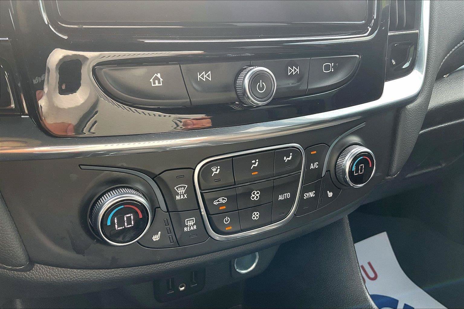 Used 2023 Chevrolet Traverse LT FWD image 31