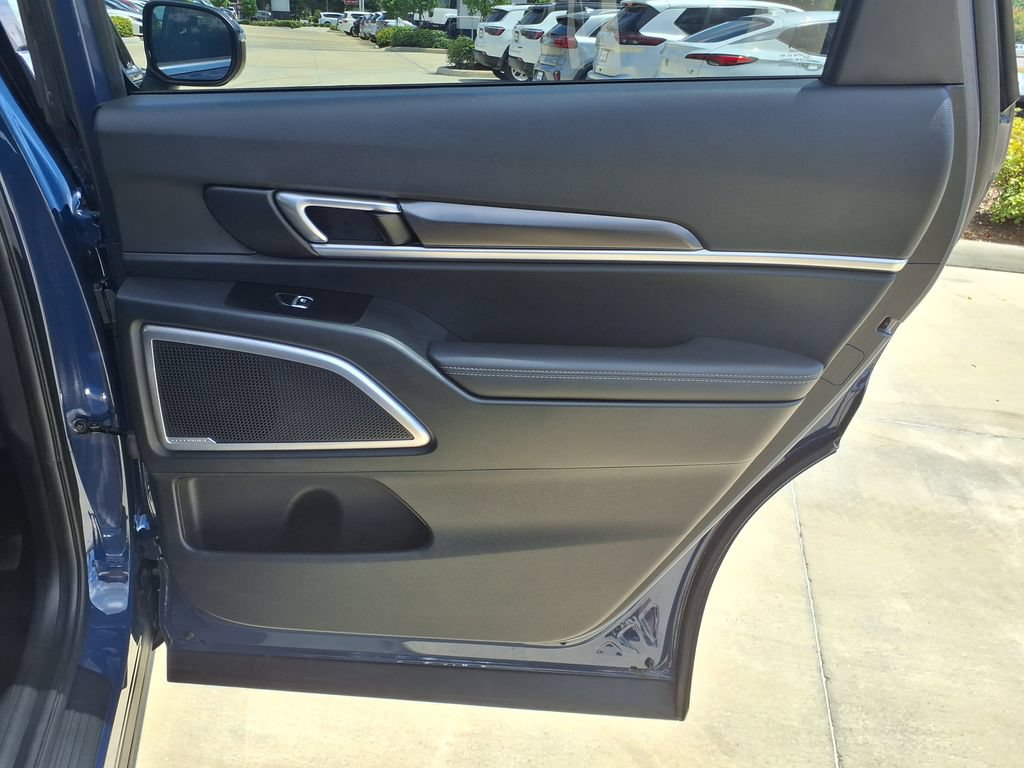 Used 2025 Kia Telluride S FWD image 22