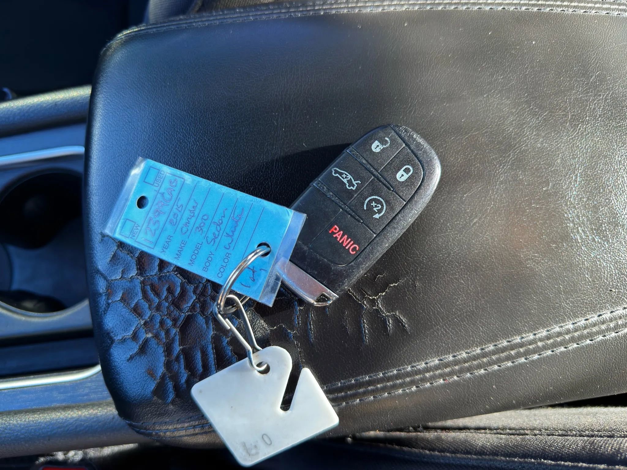 Used 2015 Chrysler 200 Limited w/ Convenience Group FWD image 2