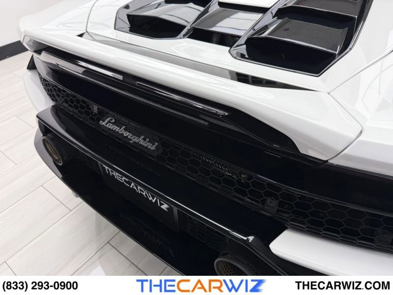 Used 2020 Lamborghini Huracan EVO image 26