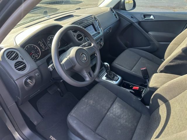 Used 2017 Volkswagen Tiguan Limited w/ Alloy Wheels Package image 13