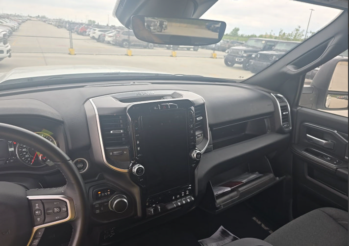 Used 2024 RAM 2500 Big Horn w/ Night Edition AWD/4WD image 37
