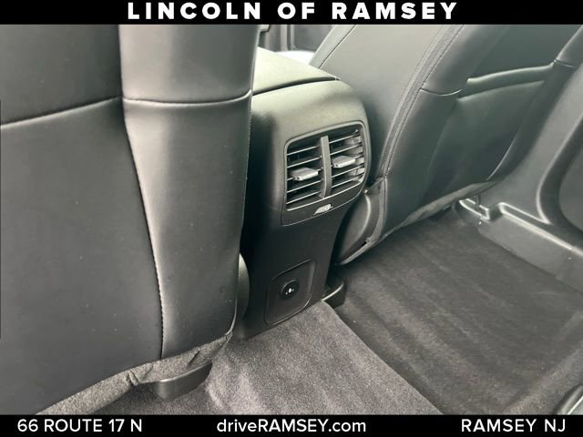 Used 2023 Ford Escape Platinum image 17