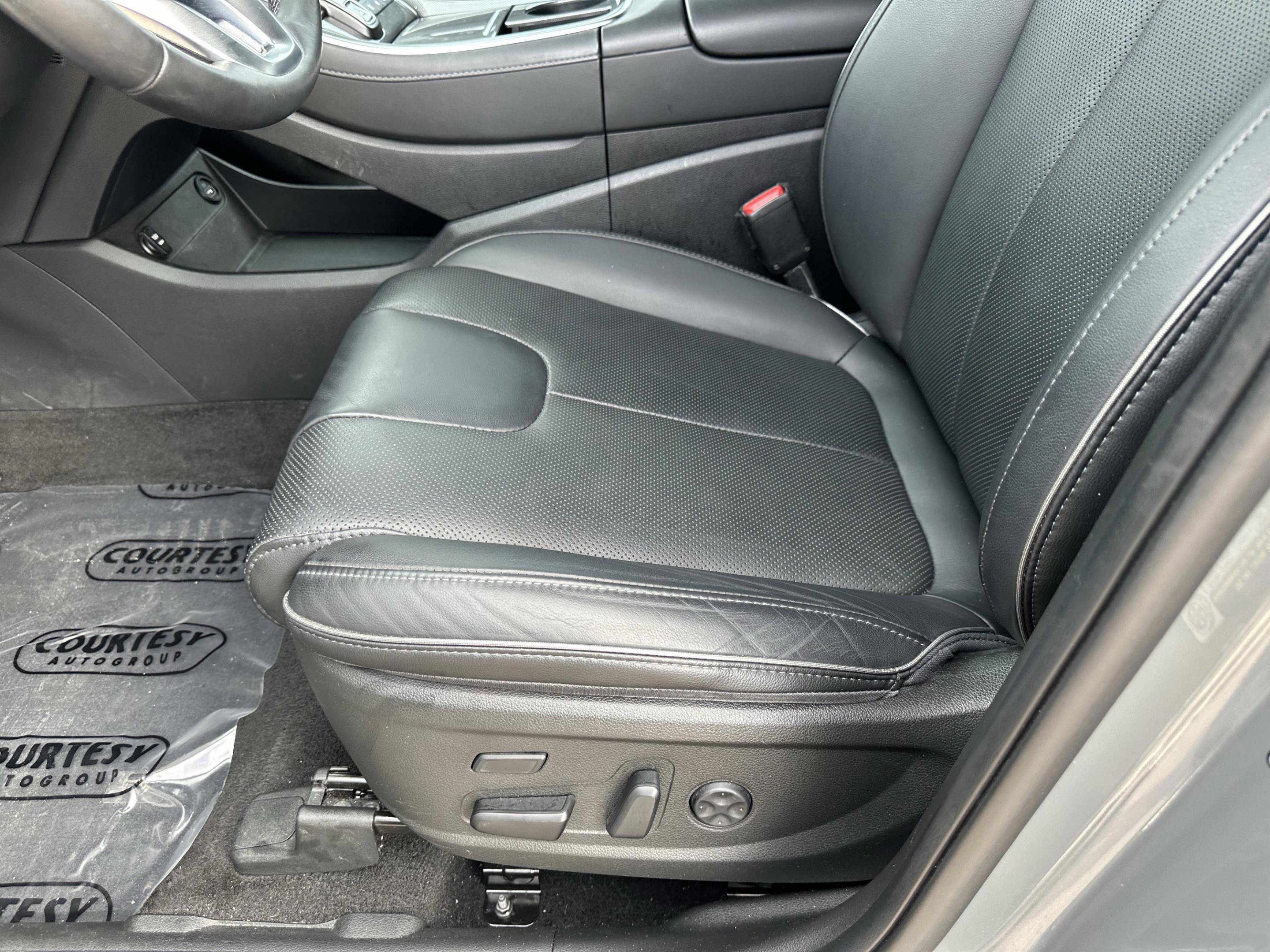 Certified 2023 Hyundai Santa Fe Limited AWD/4WD image 19