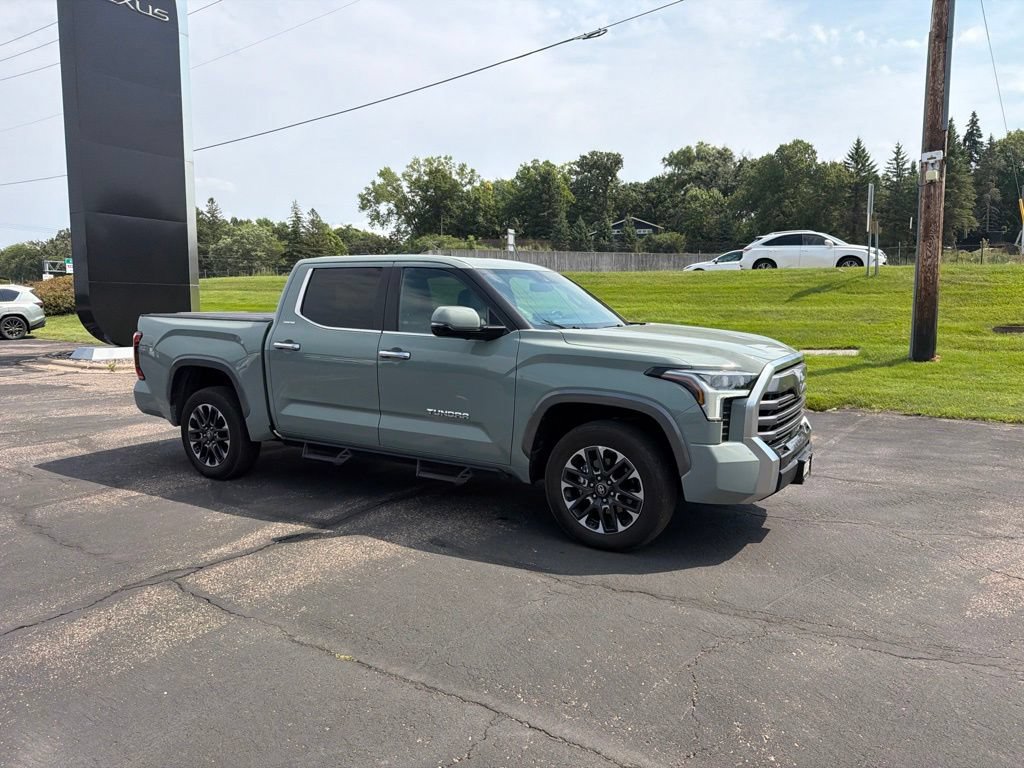 Used 2025 Toyota Tundra Limited AWD/4WD image 19