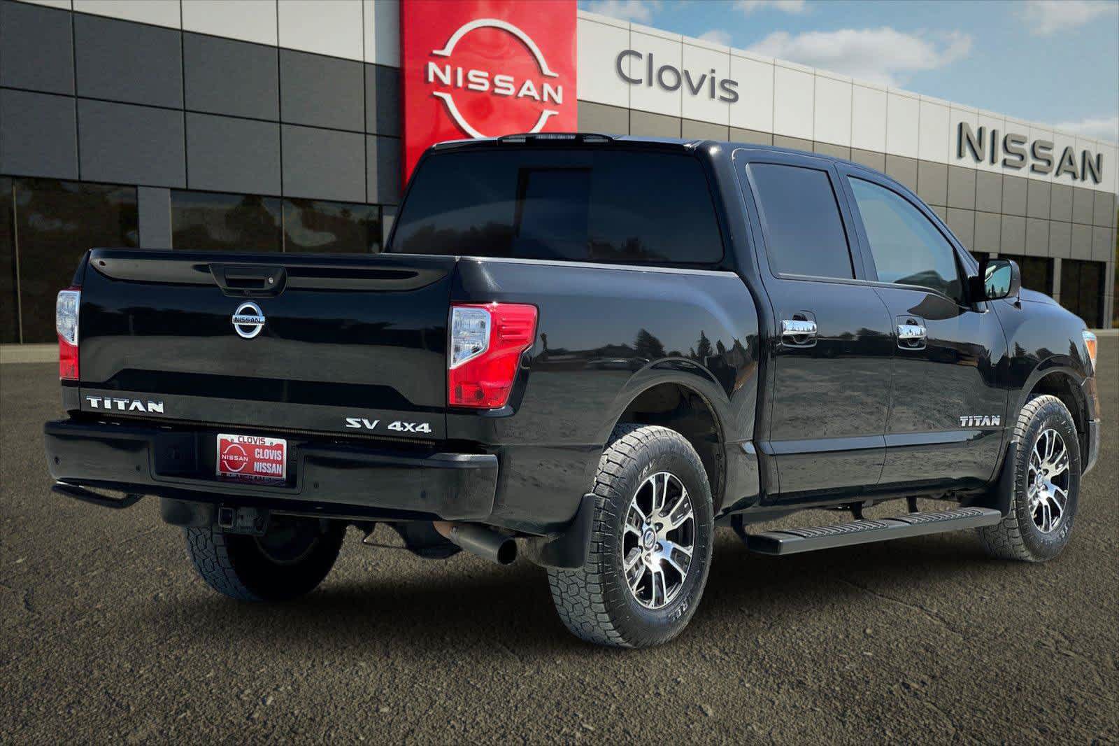 Used 2021 Nissan Titan SV w/ SV Convenience Package AWD/4WD image 2