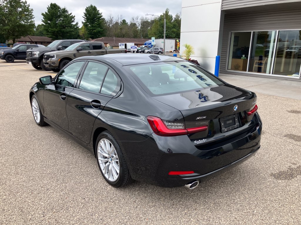 Used 2023 BMW 330i xDrive Sedan w/ Driving Assistance Package AWD/4WD image 9