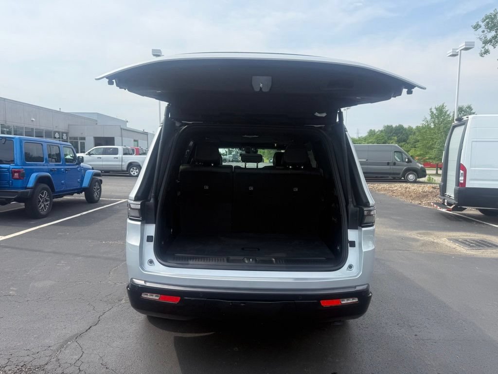 New 2026 Jeep Grand Wagoneer 4WD image 49